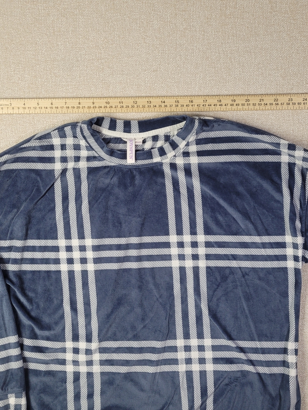 Cozy Women's Navy Plaid Long-Sleeve Pajama Set - Picture 5 of 12